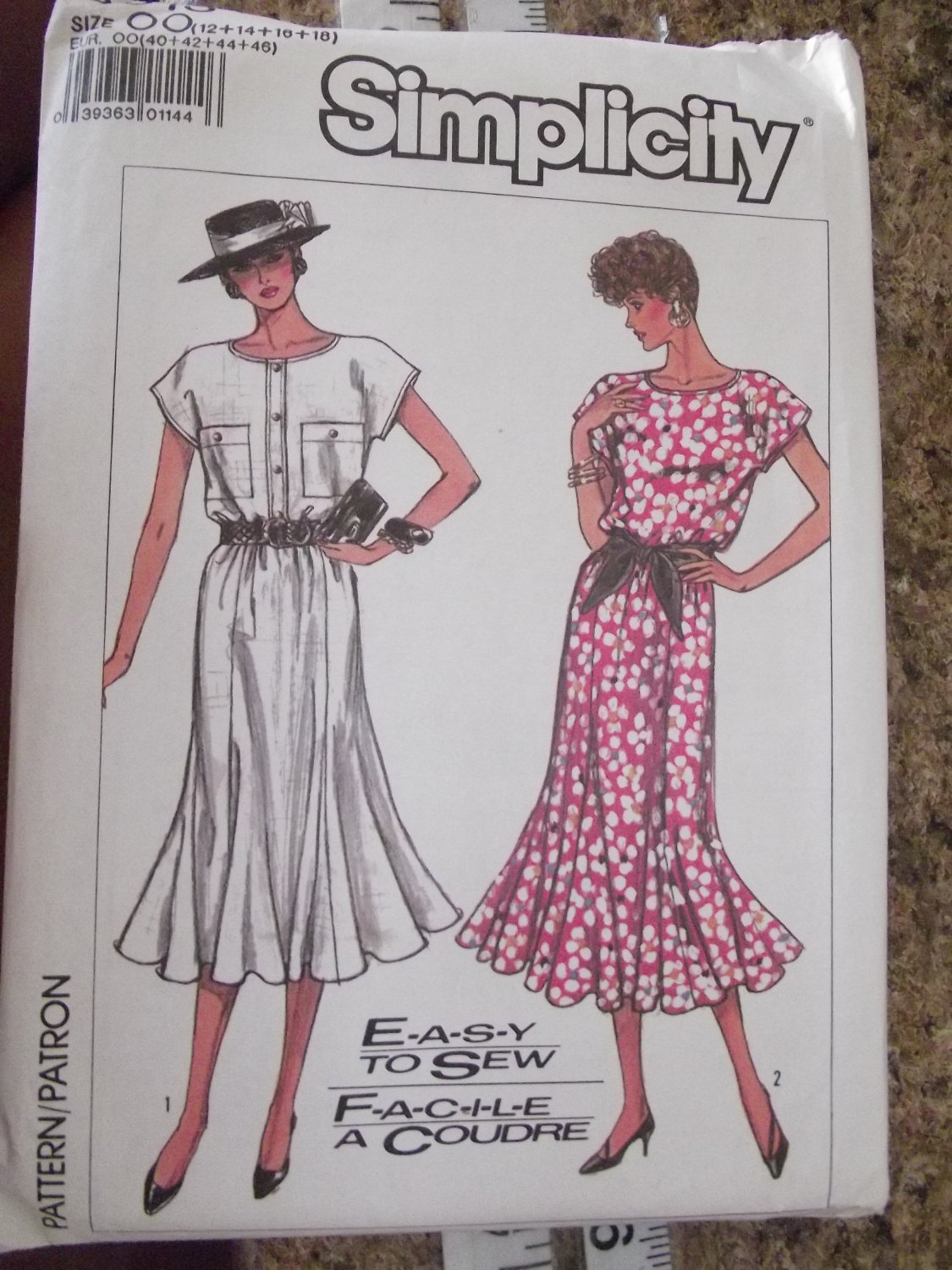 Vintage Simplicity pattern 8015 sz 00 12 14 16 18 Uncut