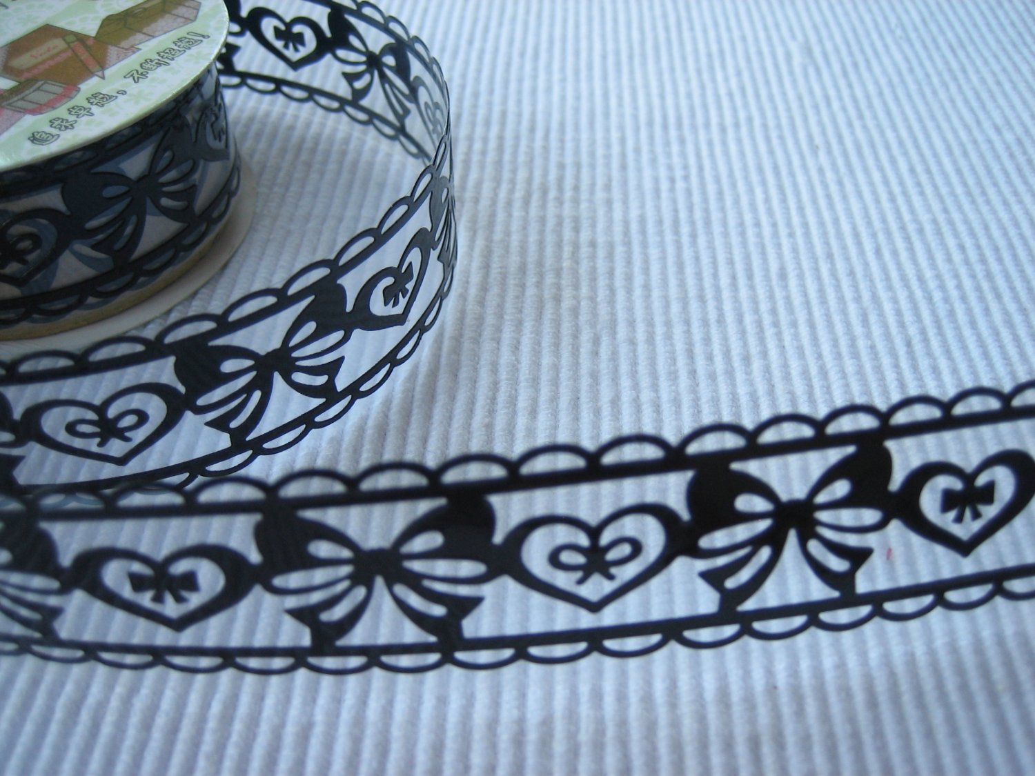 1 roll 24mm x 1m PVC Lace Tape Bow Design Black Colour