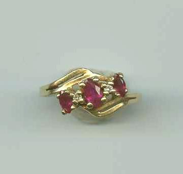 Garnet and Diamond 14K Solid Gold Vintage Ring