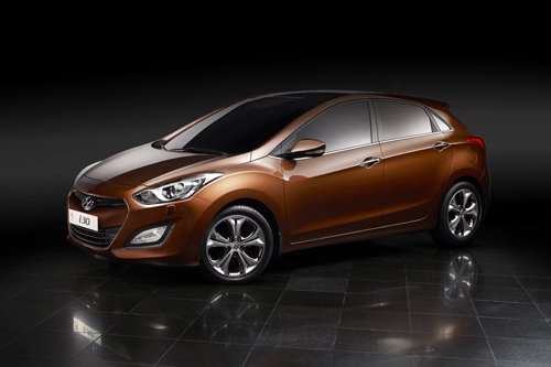 Hyundai i40 Car Poster Print on 10 mil Archival Satin Paper 20" x 15"