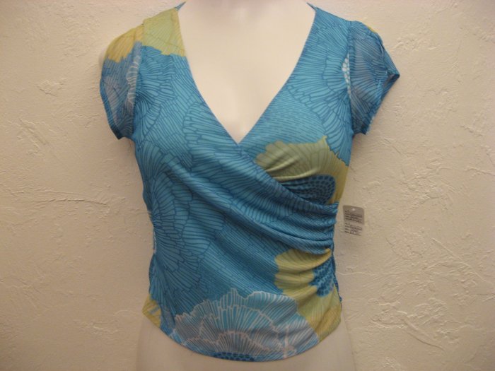 Trendy Baby Blue and Green Hawaiin Print Short Sleeve Top - Evolution (Small)