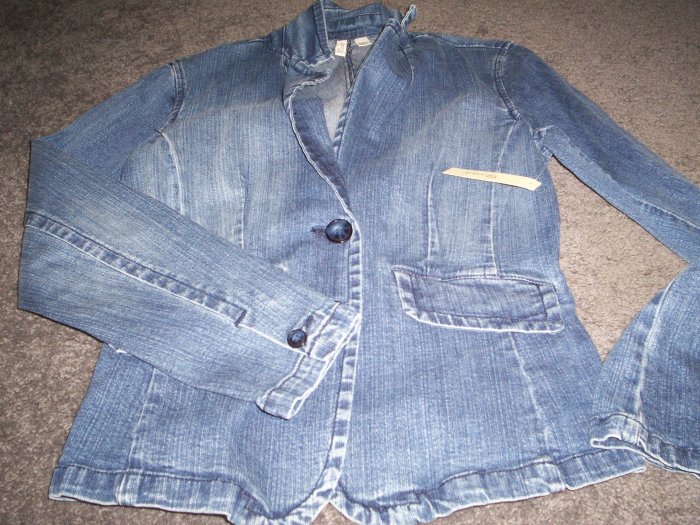 Women's Stonewashed Denim Jacket NWT Retail 44.00