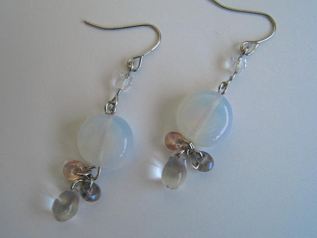 Hypo-allergenic Surgical Steel Glass Beads Earrings White