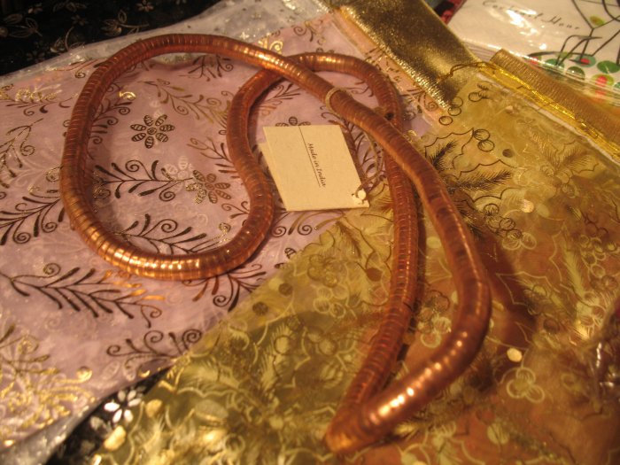 Twist metal necklace in copper