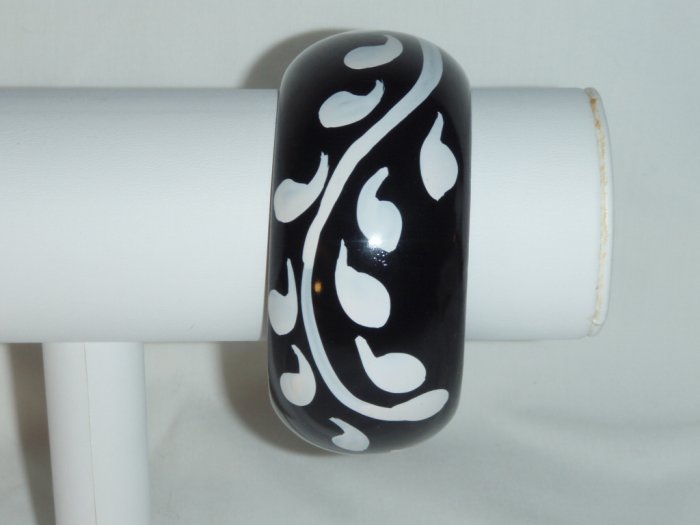 Black and white handpainted wooden bangle