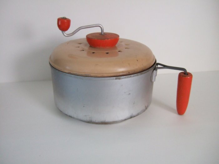 Vintage Popcorn Popper