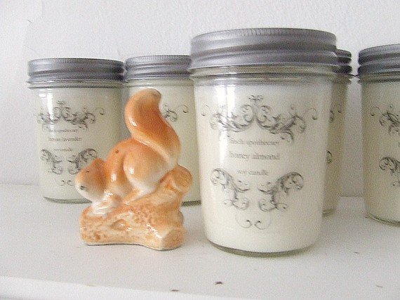 honey almond candle / 8 oz