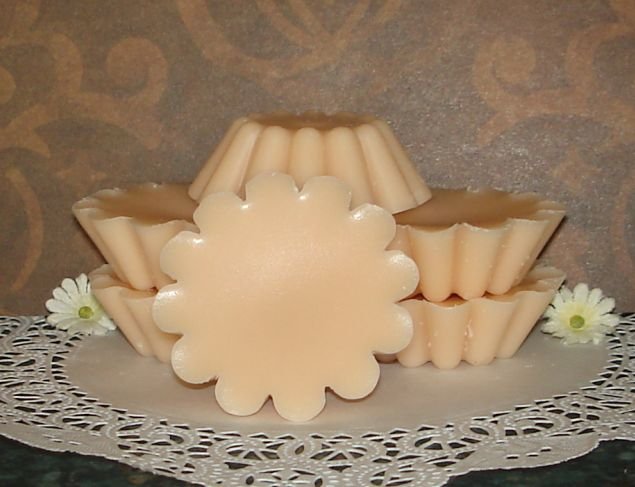 Cinnamon Buns - 4 Highly Scented Soy Wax Tarts