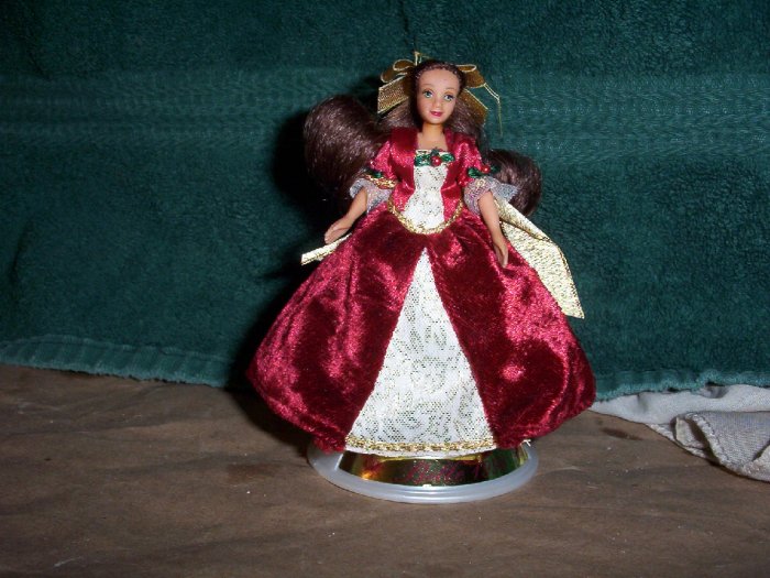 1998 Belle Mint on Stand