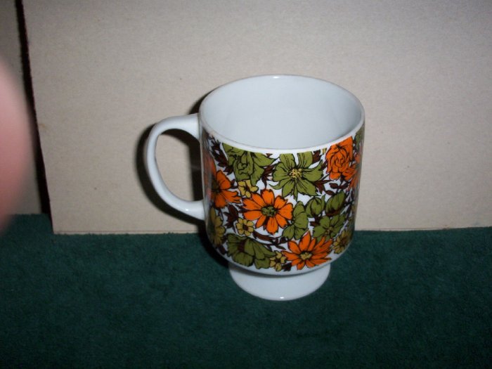 Vintage Floral Footed Mug