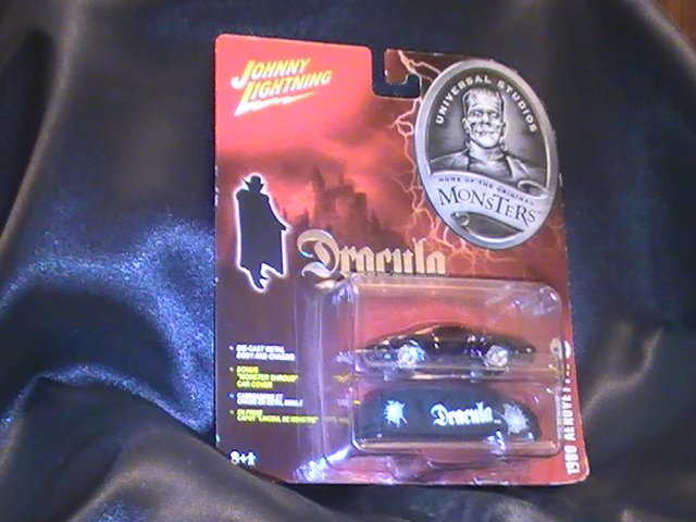 JOHNNY LIGHTNING DRACULAMOBILE