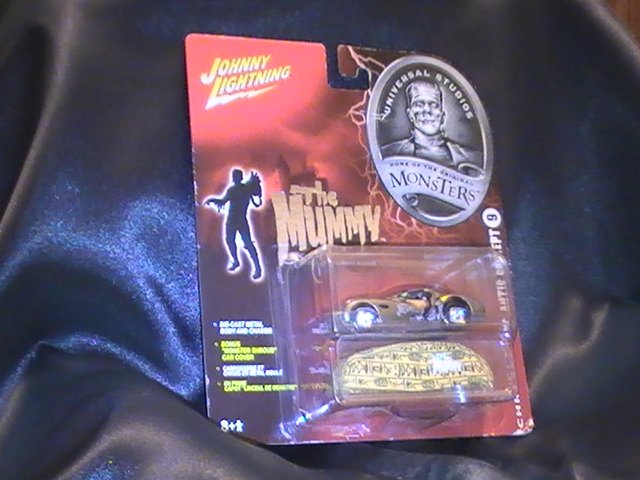 JOHNNY LIGHTNING MUMMYMOBILE