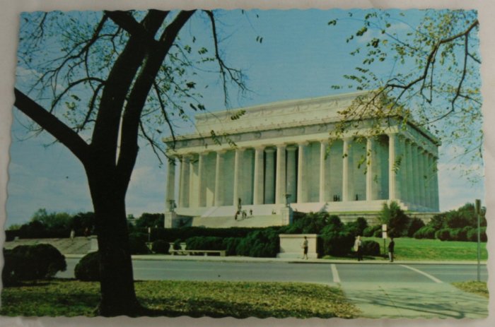 "Lincoln Memorial" VINTAGE POSTCARD Washington DC