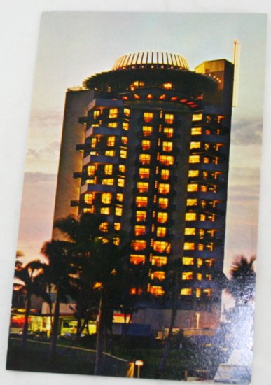 "Pier 66" VINTAGE POSTCARD Fort Lauderdale Florida