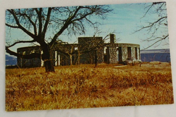 "Stonehenge" VINTAGE POSTCARD Maryhill Washington