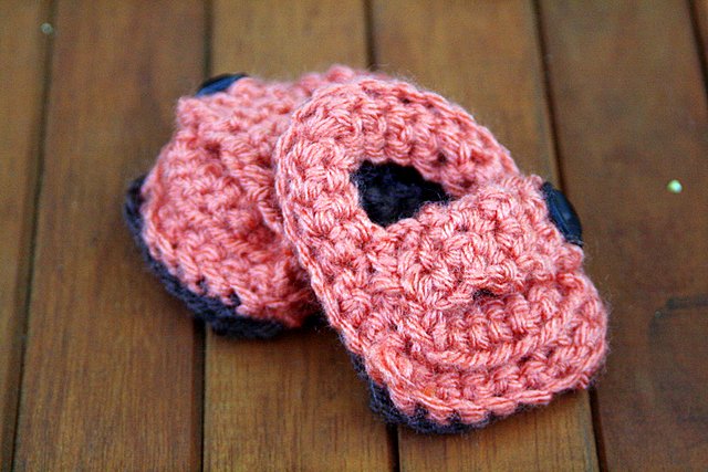 Fall leaves booties - size newborn to 3 months