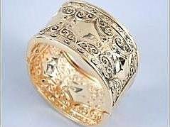FASHION GOLD TONE SCROLL BANGLE BRACELET