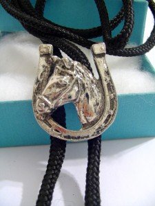 Silver tone HORSE SHOE BOLO TIE WESTERN NECKLACE A1