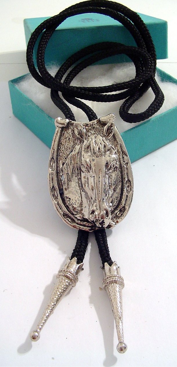 SILVER TONE HORSE HEAD BOLO TIE Cowboy WESTERN NECKLACE