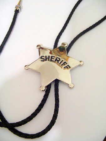 SHERIFF Metal STAR BOLO TIE Cowboy WESTERN NECKLACE