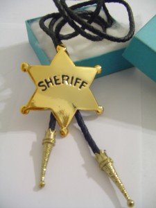 GOLD TONE Sheriff STAR BOLO TIE WESTERN COWBOY NECKLACE