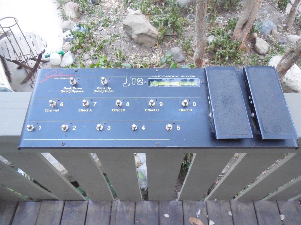 Johnson Millennium J12 Foot Pedal Board UNTESTED