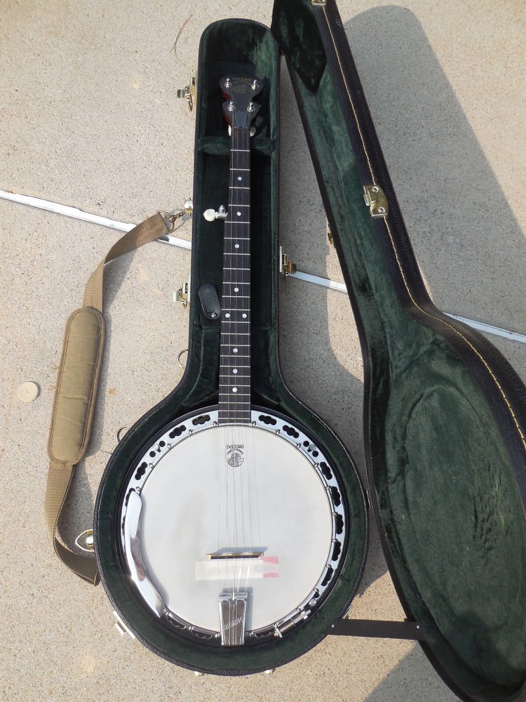2007 Deering Sierra 5 String Banjo Very Good Condition