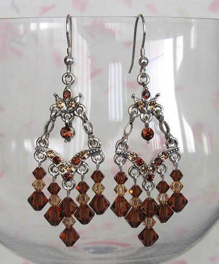 CHAIN-LINKED TOPAZ
