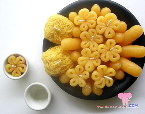 Thong-yib, Thong-yod, Foi-thong Candle Set