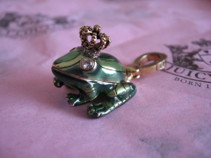 JUICY COUTURE PRINCE CHARMING CROWN FROG CHARM RETIRED