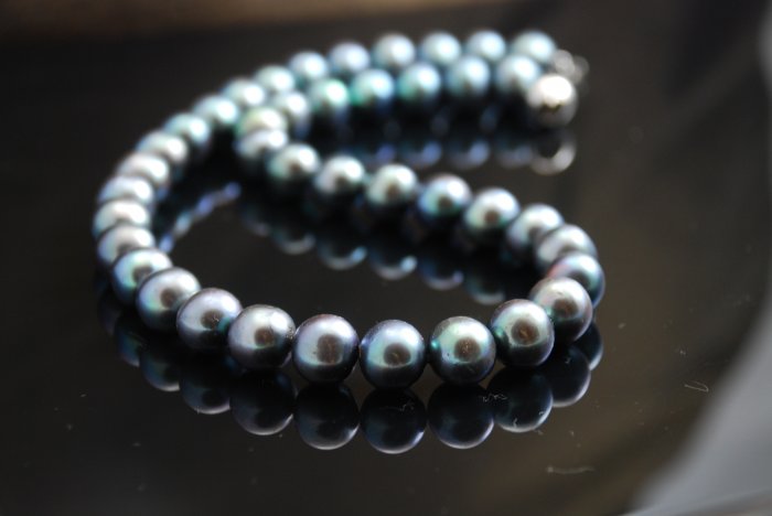 Mia Pezzi Peacock Freshwater Pearl Pearls 10-11mm Necklace