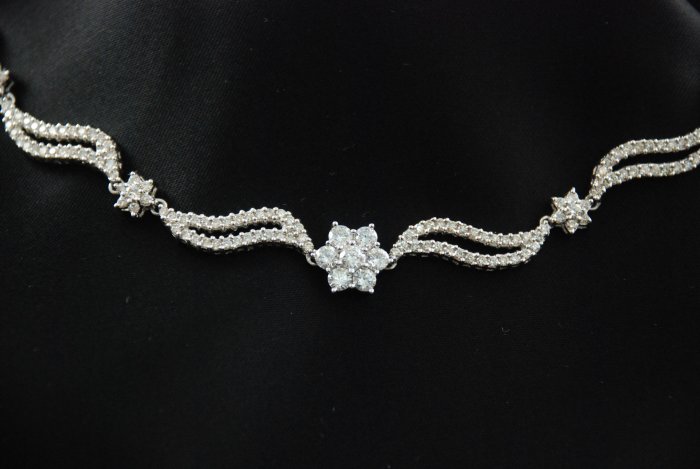 Elegant Diamond Flower Swirls Necklace Pave 18K