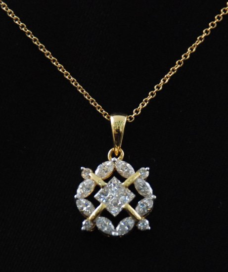 Flower Square Diamond Pendant 18K Necklace.