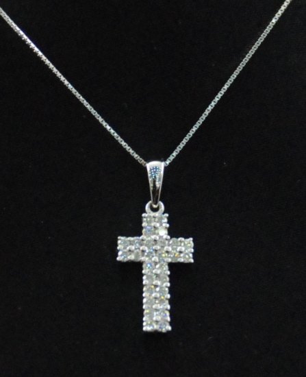 Diamond Cross Pendant 18K Necklace