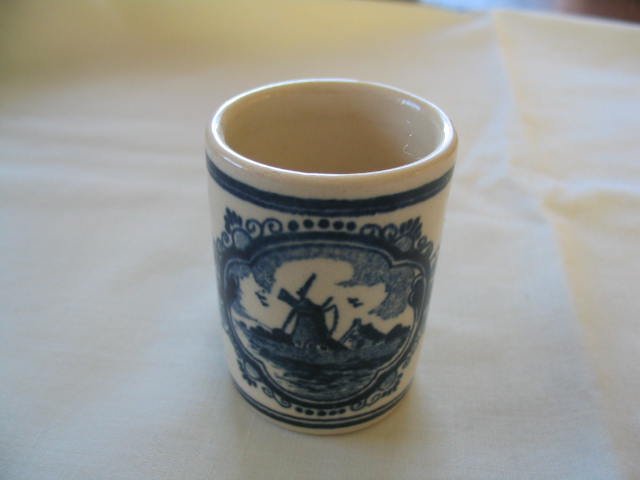 Delft Liquer tumbler or shot glass Hand Painted
