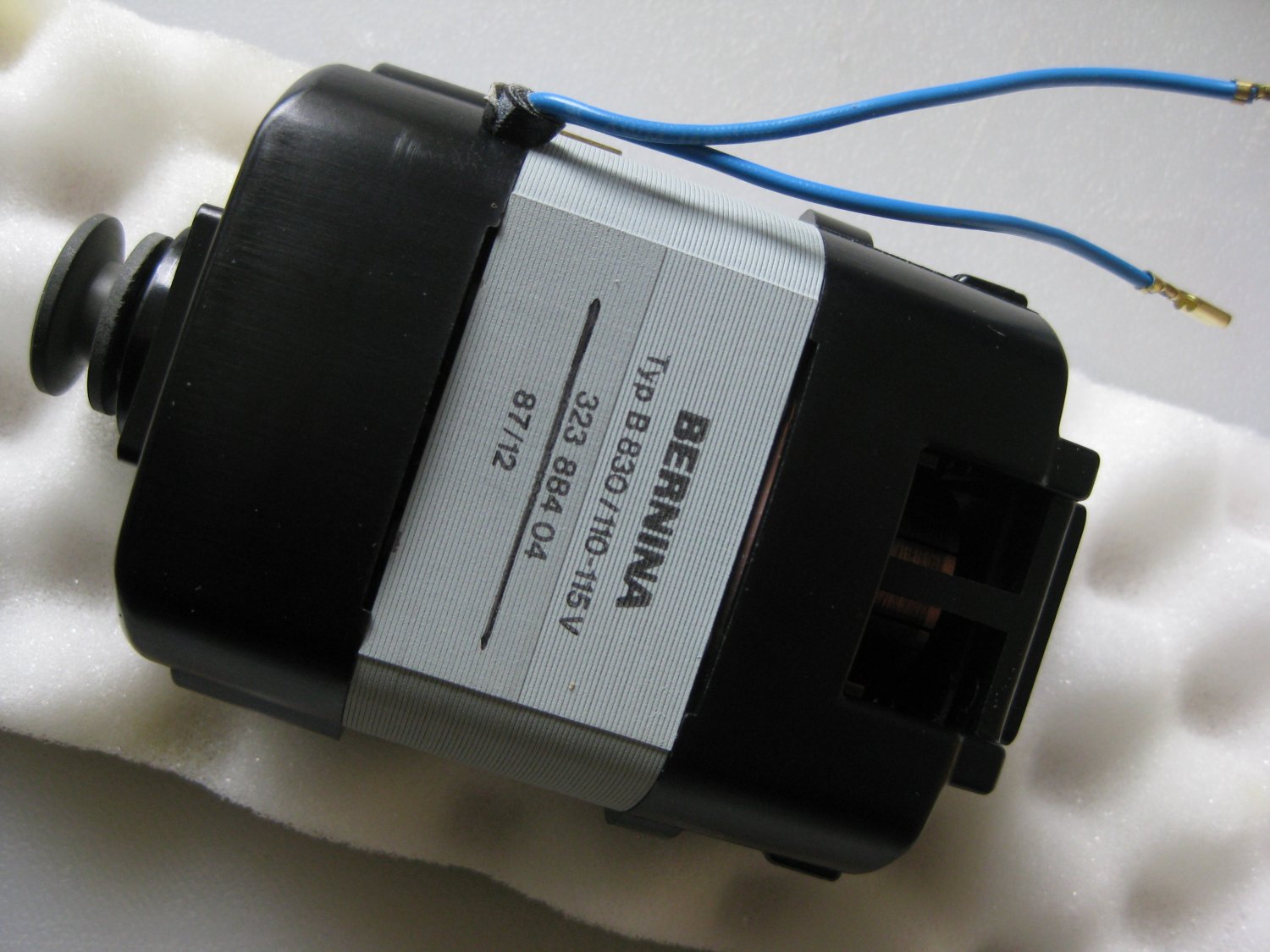 Motor Bernina 707 830, 832 Original part 323.884.040