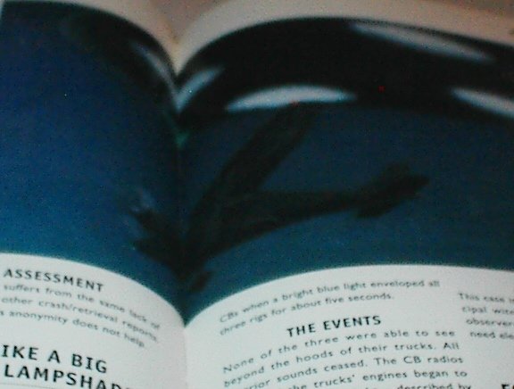 UFO Controversy In America (Paperback) UFOs