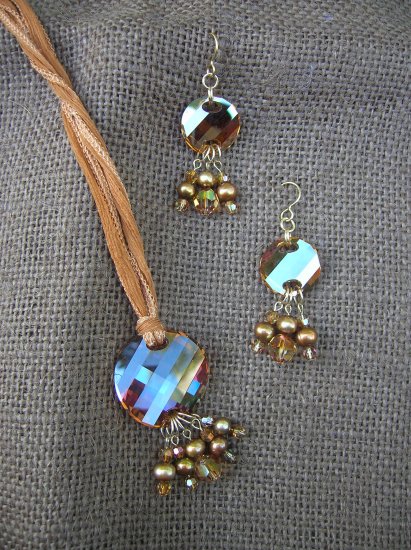 Swarovski Crystal Disc with Pearls on Silk