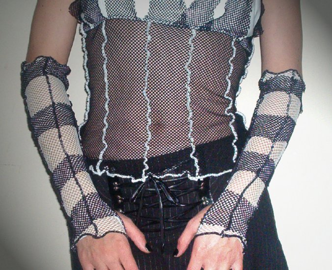 Fishnet Tatter Armwarmers SL1-4031