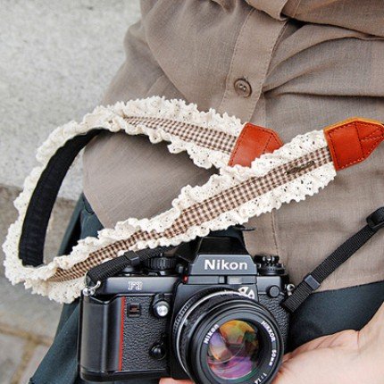 Wonderful Zakka Style Doma Brown And White Lace Trim Camera Strap