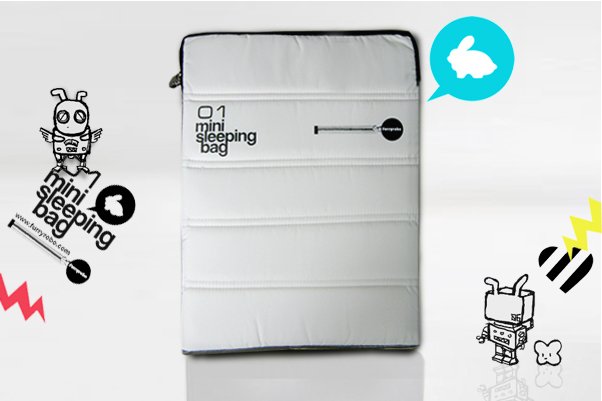 Furryrobo '01 MINI SLEEPING BAG' LIMITED EDITION AIR BAG (WHITE) (11"-13")