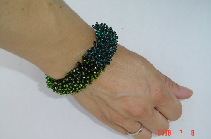 CATAPILLAR BRACELET glass seed beads