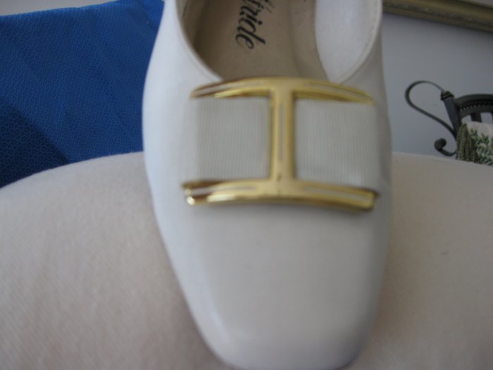 Soft System by Life Stride White Women Shoes