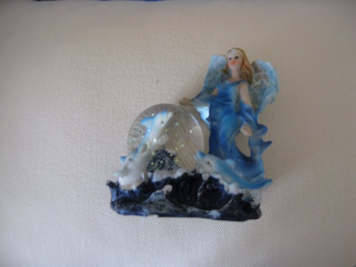 Little Angel Snow globe