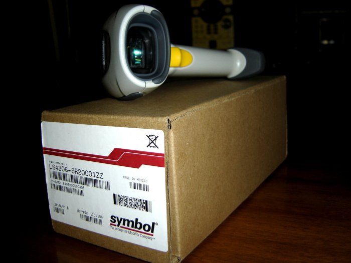 Symbol LS4208-SR20001ZZ Handheld Scanner - Brand New!