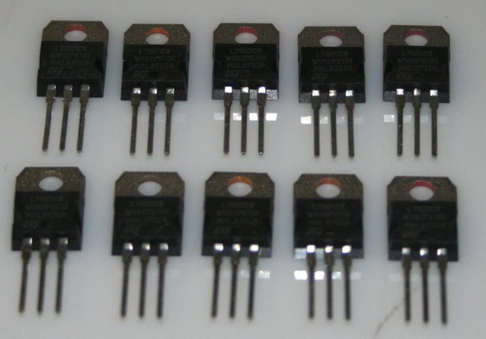 GL7805 LG Semiconductors Original 5 Volt Positive Regulator - 10 Pieces