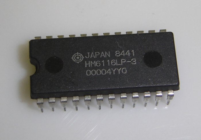 HM6116LP-3 Hitachi 2048-Word X 8bit High Speed CMOS Static RAM