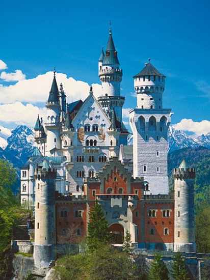 Neuschwanstein Castle - 500 piece Ravensburger puzzle - for Ages 12+