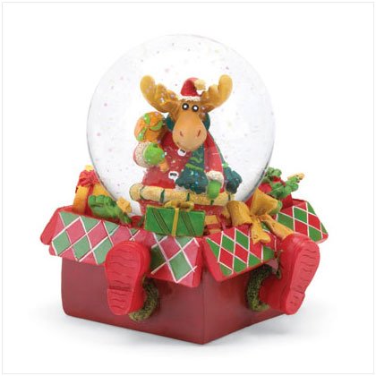 Reindeer Snowglobe