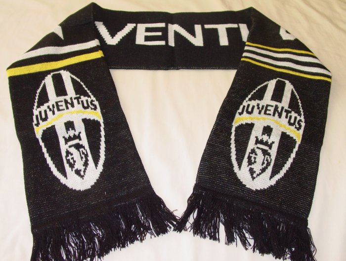 JUVENTUS TEAM/CLUB SCARF SOCCER- WE SHIP USPS